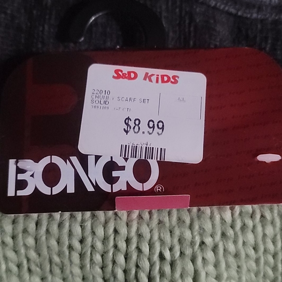 Nwt Hat and scarf set - Picture 2 of 3